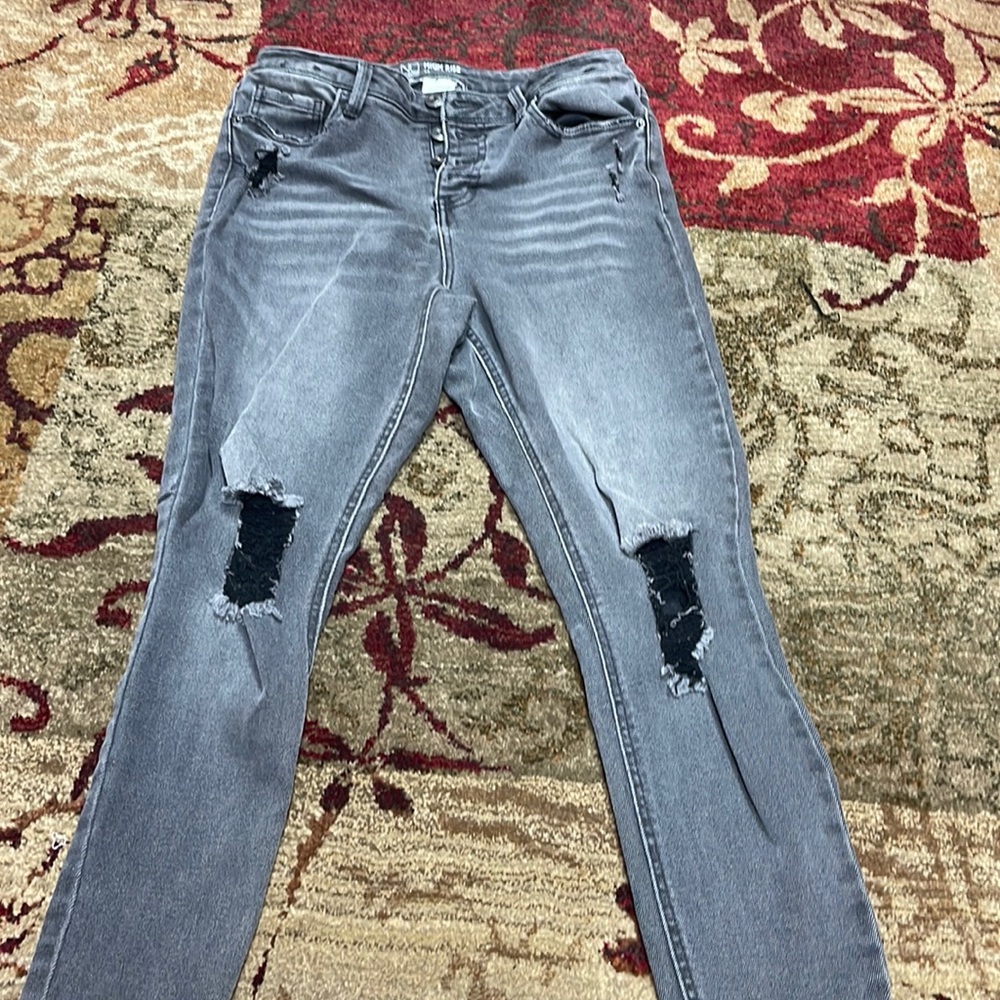 NEVER WORN